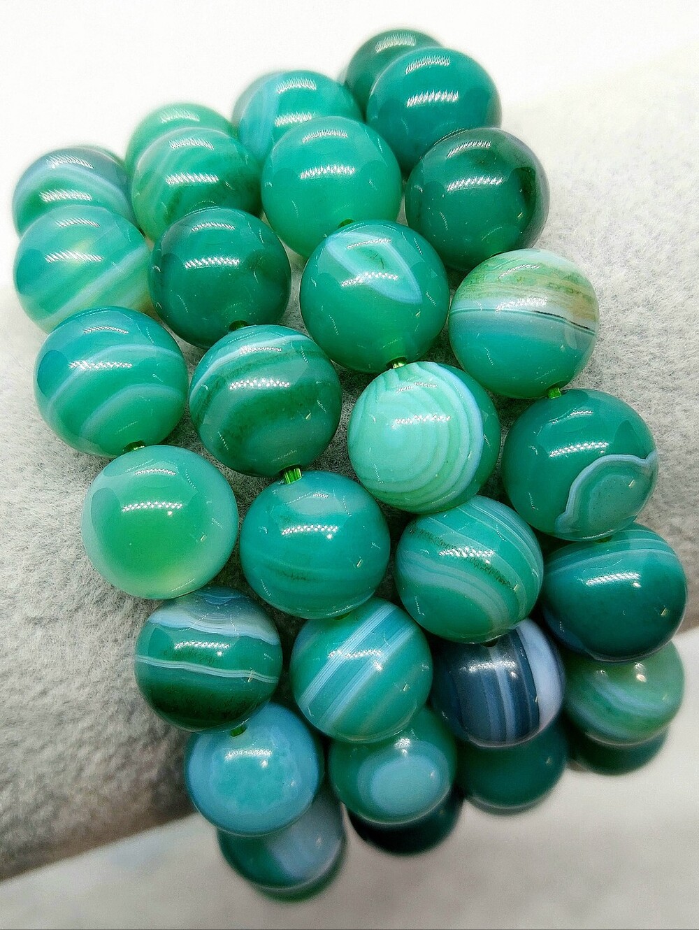 💚 10mm Natural Green Banded Agate Bracelets